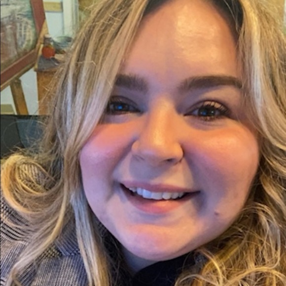 Meet your Posher, Raquel - Picture 1 of 1